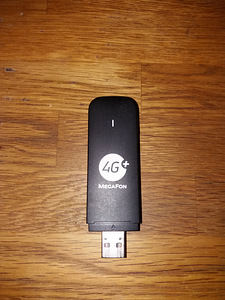 Huawei 3372h 4G/LTE USB Dongle (Megafon M150-2) (2 foto / 8)