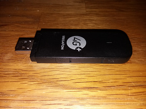 Huawei 3372h 4G/LTE USB Dongle (Megafon M150-2) (4 foto / 8)