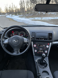 Subaru Legacy 2007 бензин (5 фото из 6)