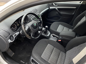 Skoda Octavia 2009 1.4Tsi 90Kw (8 foto / 9)