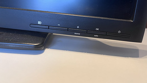 Продам монитор HP / Monitori müük HP (4 фото из 5)