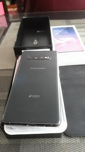 Samsung galaxy s10 +,12Android,512Gb,ceramic,Uus seisukord (6 foto / 8)