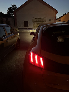Peugeot 208 GT 2022 (7 foto / 15)