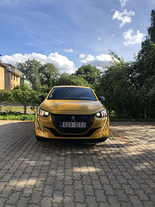 Peugeot 208 GT 2022 (8 foto / 15)