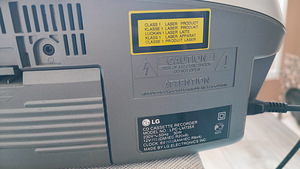 LG. Magnetofon, CD MP3, RAADIO. Pult.. (5 foto / 5)