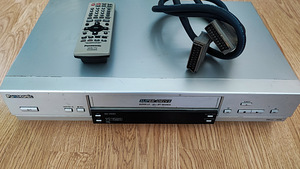 Stereo videomagnetofon PANASONIC. . (1 foto / 2)