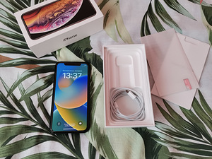 Apple iPhone XS 256 ГБ (2 фото из 10)
