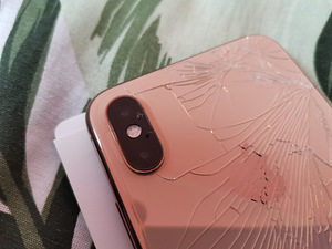 Apple iPhone XS 256 ГБ (4 фото из 10)