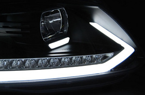 VW Tourani esituled (3 foto / 4)