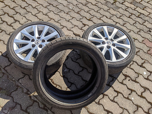 Mazda veljed rehviga 215 / 4 (2 foto / 4)