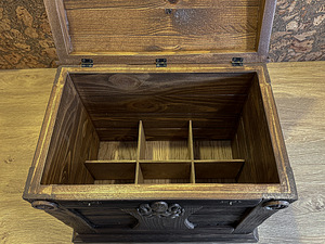 Minibaar "Captain's Chest" (6 foto / 6)