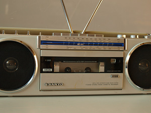 Sanyo M7750K Mini Boombox (2 foto / 4)