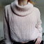 Нежно розовый теплый свитер с широким горлом (фото #2)