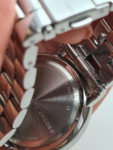 Часы Marc by Marc Jacobs (3 фото из 6)