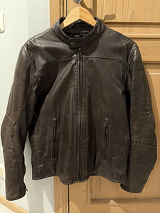Dainese nahktagi 48 / M (1 foto / 5)