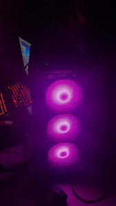 Müüa heas korras gaming setup (5 foto / 10)