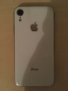 Продам iPhone XR 64GB. (RED) (4 фото из 4)