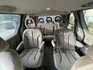 Chrysler voyager (3 фото из 11)