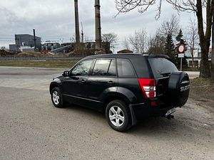 Suzuki Grand Vitara 2.0 103kW (7 foto / 11)