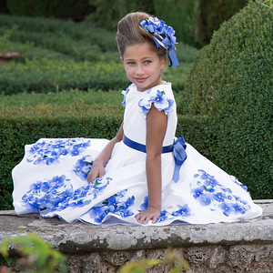 Lesy Luxury Flower Girls Белое атласное синее вечернее платье с цветочным принтом (3 фото из 4)