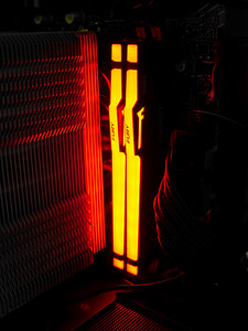 Rgb ddr5 ram 16gb(2x8gb) (1 foto / 1)