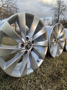 Škoda veljed (5 foto / 6)