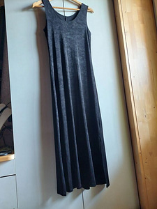Uskumatult ilus ja mugav must, pikk strets-kleit M (1 foto / 3)