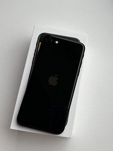 iPhone SE 2020 (2 фото из 4)
