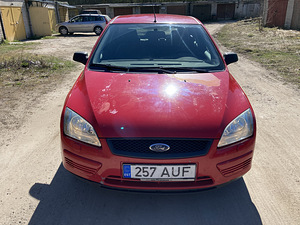 Ford Focus 1.6 74kW (6 foto / 8)