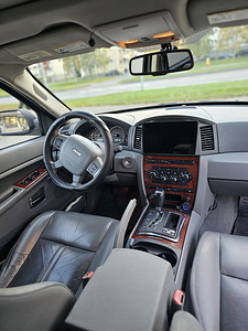 Jeep Grand Cherokee 160kw (5 foto / 10)