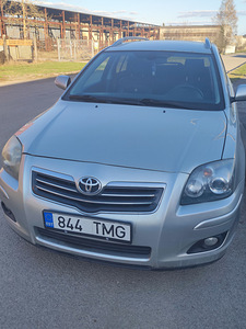 Totota Avensis 2.2 130 kw (4 foto / 6)