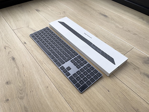 Apple Magic Keyboard SWE, must - Juhtmevaba klaviatuur (2 foto / 2)