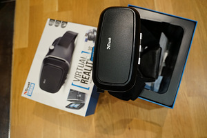 Virtual Reality Glasses for smartphone (2 foto / 3)