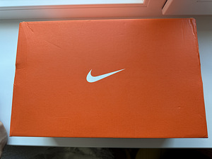 Nike LeBron 19 (2 foto / 9)