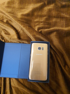 Samsung Galaxy S7 edge (2 foto / 2)