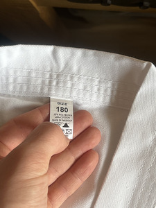 Karate uus kimono ja valge vöö (2 foto / 3)