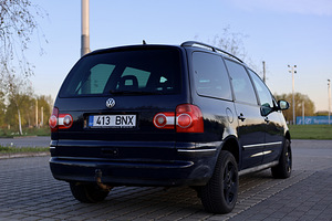 VOLKSWAGEN SHARAN 2.0 103kW Manuaal (5 foto / 14)