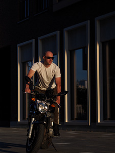 Yamaha FZ6-N 72kW 600cc (10 foto / 10)