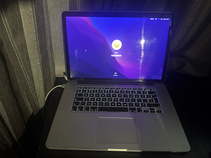 MacBook Pro Retina 15-inch Mid 2015 (1 foto / 3)