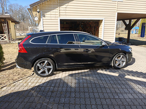 Volvo v60 plug in hybrid 2015 (3 foto / 15)