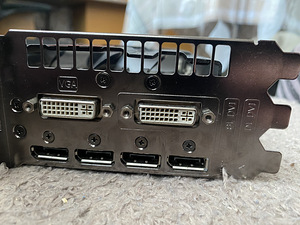 ASUS Radeon R9 280X 3GB (5 foto / 9)
