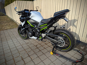 Kawasaki Z900 (5 foto / 10)