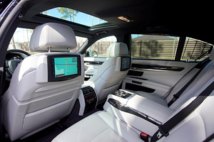 BMW 740 Individual XDRIVE 3.0 225kW (12 foto / 15)