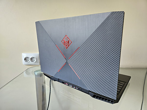 HP Omen 144Hz RTX 2070 i7 9750H 16gb (5 foto / 10)