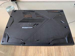 MSI Thin GF63 Intel Core i5 RTX 4050 (6 foto / 8)