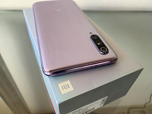Xiaomi Mi9 128gb (6 фото из 7)