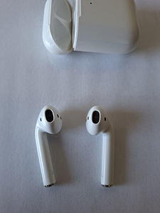 Apple AirPods 2 (4 фото из 4)