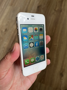 Apple iPhone 4s 32 gb (1 фото из 10)