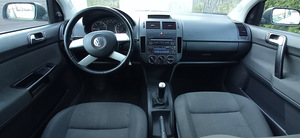VW Polo (9 фото из 10)
