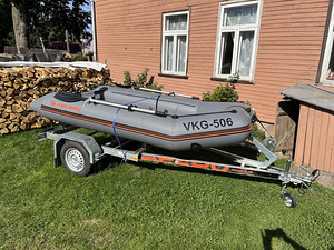 Kummipaat Kolibri KM-330D haagise ja mootoriga (4 foto / 5)